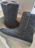 UGG Boots "W Abree Short II" – Neu & ungetragen – Größe 43 Nordrhein-Westfalen - Wilnsdorf Vorschau