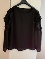 Bluse Langärmelige Shirt mit Rüschen und Spitze Gr. M Only Sachsen - Görlitz Vorschau
