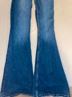 Flared Jeans guter Zustand von Bershka Niedersachsen - Uelzen Vorschau