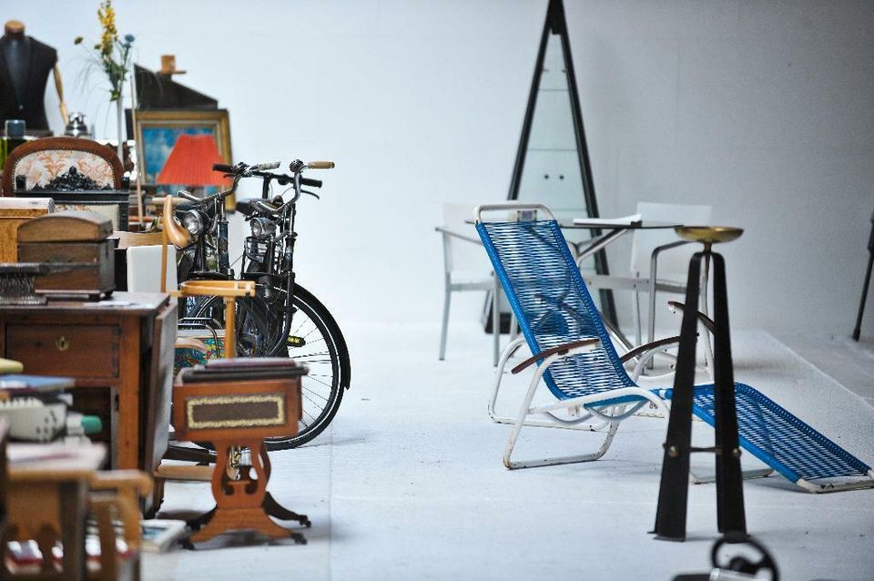 antike Stühle, Trödel, Bilder, Werbeschilder shabby Messing 60er in Sehestedt