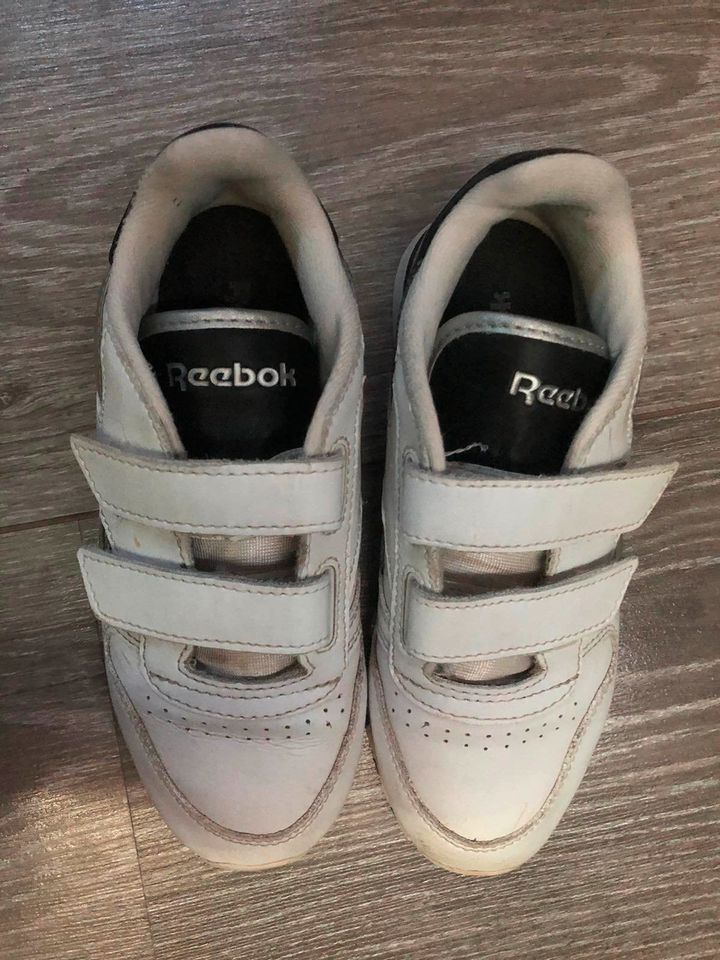 REEBOK Turnschuhe Sport-Schuhe Sneaker Gr 30,5 weiß in München