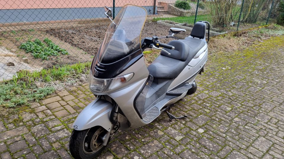 SUZUKI Burgman AN 400 – EZ 2000 in Oberpleichfeld