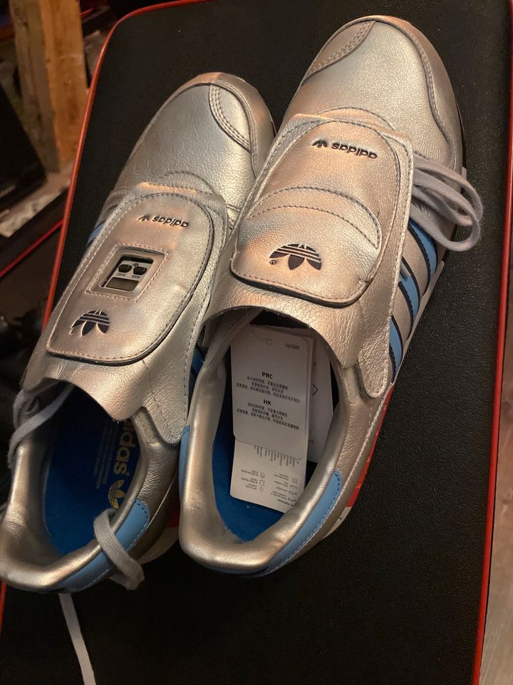 Orig. Adidas Micropacer 44 2/3 Neu Silver Deadstock altes Modell in Berlin