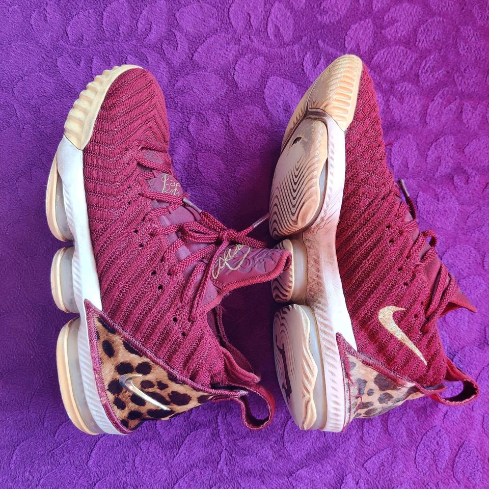 Lebron 16 shop king