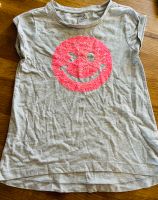 GAP T-Shirt Pailetten Smiley Smily Gr 130 128 Grau Rosa USA Mode Baden-Württemberg - Heidelberg Vorschau