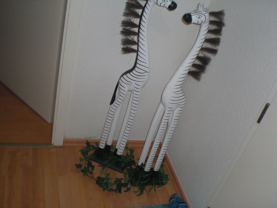 Holzfiguren * Zebra* 1 Meter hoch * in Escheburg