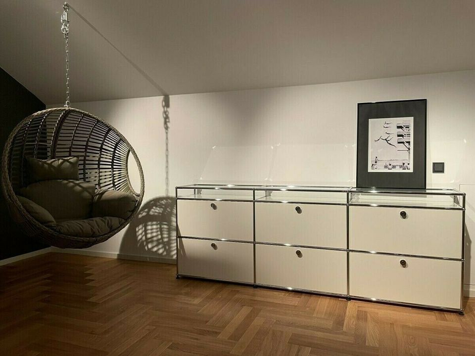 USM Haller Sideboard Reinweiß Glasaufsatz 228x84x37cm Refurbished in Leipzig