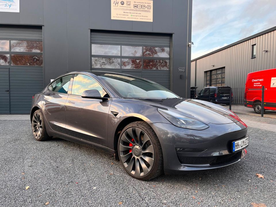 Tesla Model 3 1. HAND Allradantrieb Dual Motor Performance in Bargteheide