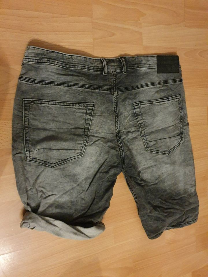 Jeans Short FSBN grau f. Herren Gr. L in Ahorntal