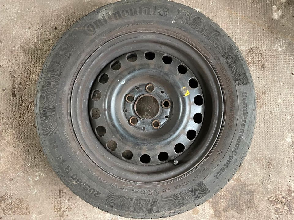 Sommerreifen mit Stahlfelge 205/60 R 15 H in Berlin