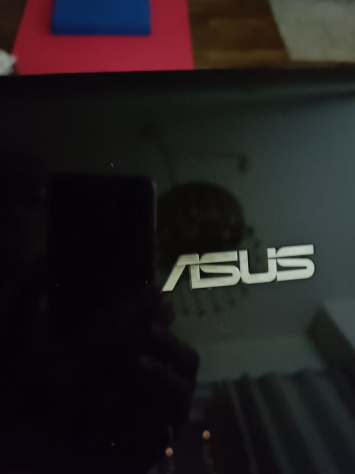 Laptop ASUS  Barzahlung bei Abholung in Bad Kissingen