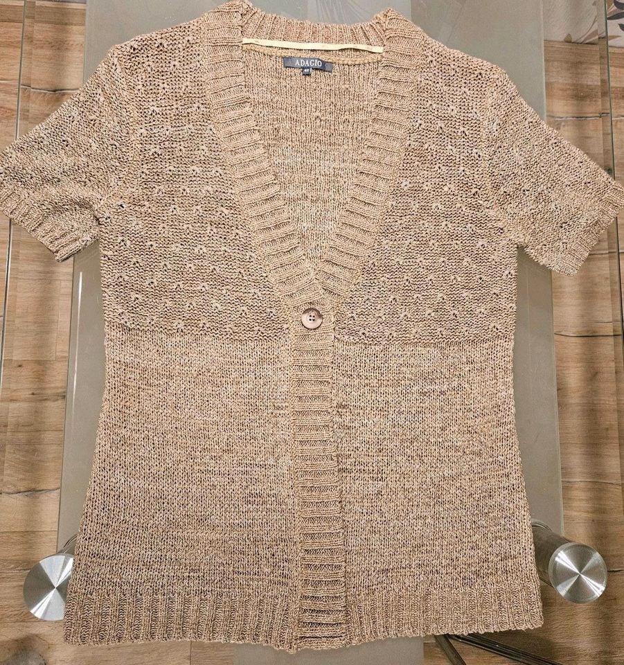 Adagio Strickjacke Weste Kurzarm 42 khaki in Putbus