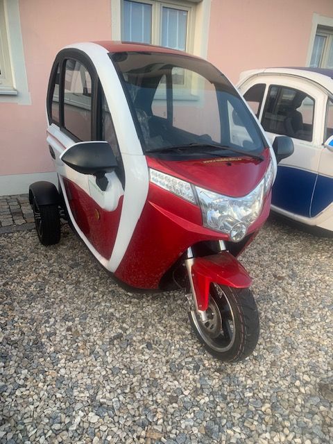 Kabinenroller E-Milio 25 oder 45 km/h 3000 Watt in Otzing