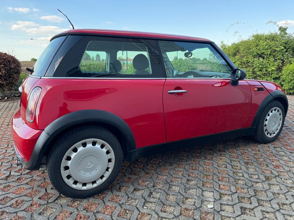 Mini Cooper / One 1.6 TÜV 2025 in Nürnberg (Mittelfr)