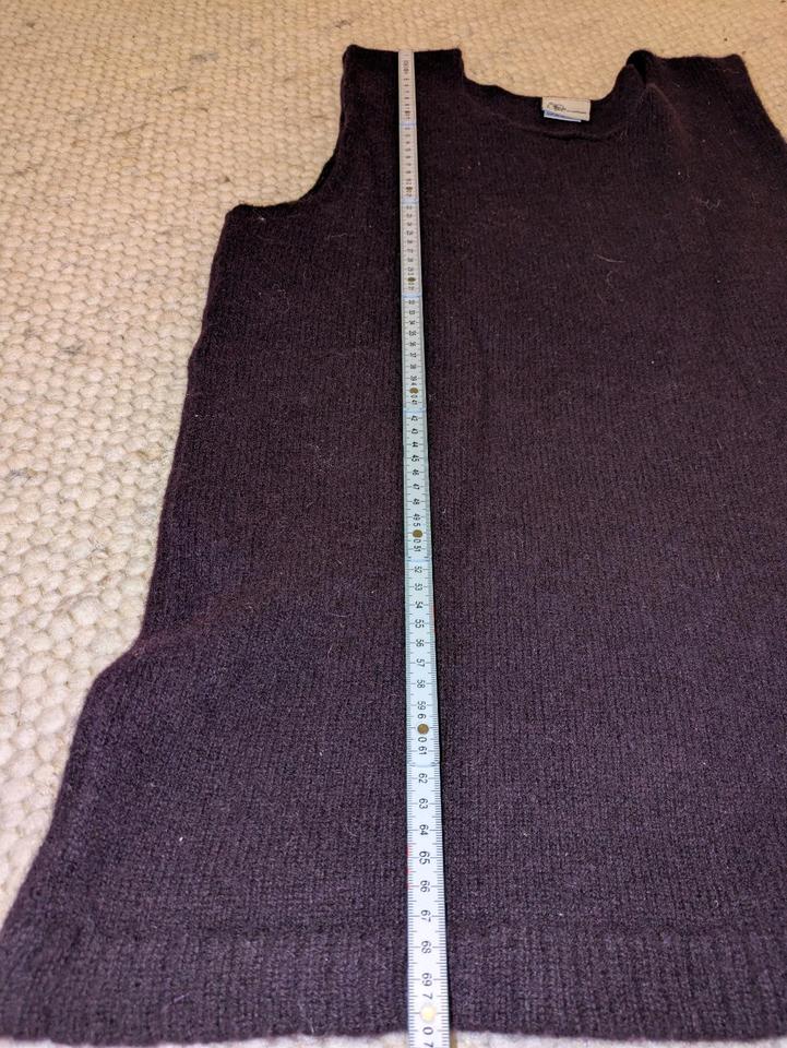 Pollunder, Weste aus 100% Merinowolle, unisex, Gr. M/L, Aubergine in Burgschwalbach