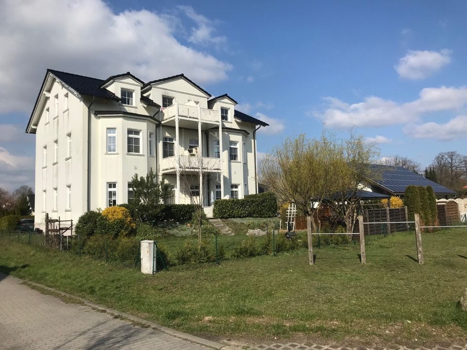 Helle Altbauwohnung mit Terrasse und Gartenanteil am grünen Berliner Stadtrand, 58 m² in Neuenhagen