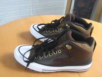 Ein Paar Sneakers "Street Boot" von Converse in Gr. 41 Niedersachsen - Vienenburg Vorschau