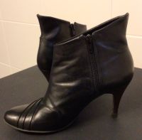 Wunderschöne BUFFALO Stiefeletten Leder schwarz Gr. 40 Berlin - Steglitz Vorschau