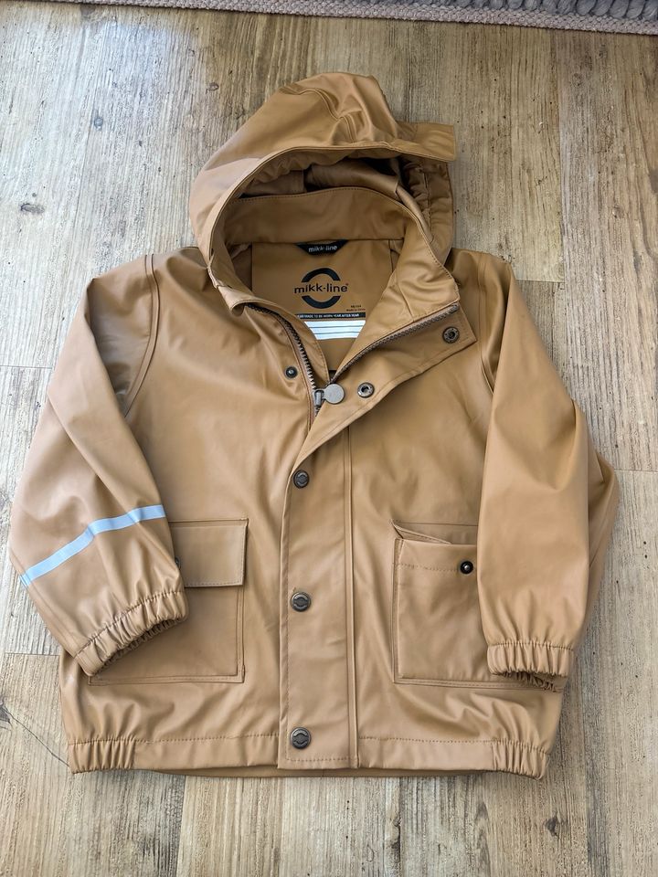 Tolle Regenjacke von mikk-line Größe 98/104 in Neu Wulmstorf