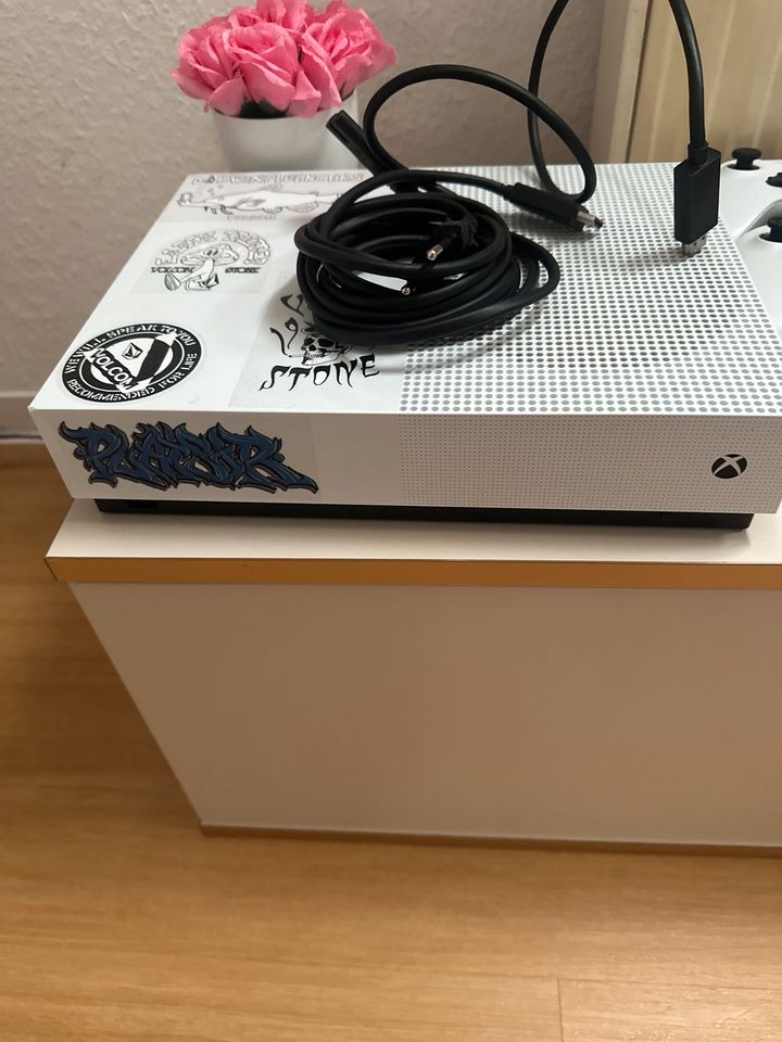 Xbox One S All-Digital Edition 1TB Weiss in Remstädt