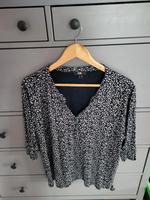 Shirt Blumenmuster C&A 48 Niedersachsen - Rehden Vorschau