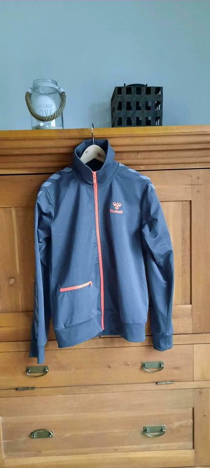 Hummel * Tolle Trainingsjacke grau/orange/neuwertig in Wentorf bei Sandesneben