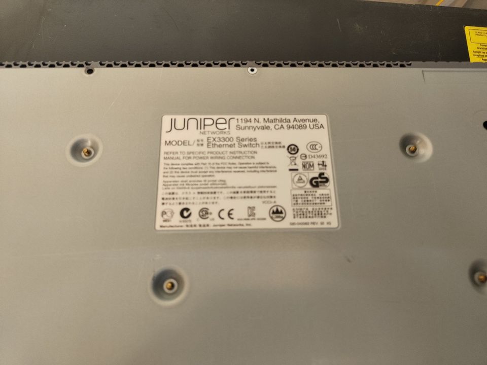 Juniper EX3300-24P 24 Port Switch PoE SFP+ 10G JunOS in Spremberg