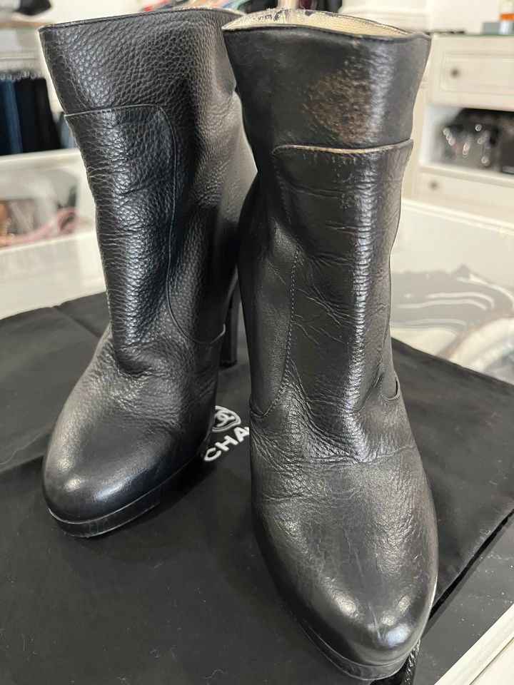 High Heel Ankle Boots von Chanel, Gr. 36, schwarz, Leder in Stapelfeld