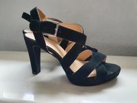Leder Sandalen Gr.38 schwarz Plateau Helen Billkrantz Hessen - Rüsselsheim Vorschau