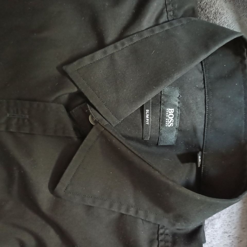 Hugo Boss Hemd schwarz slim fit Gr 42 in Köln