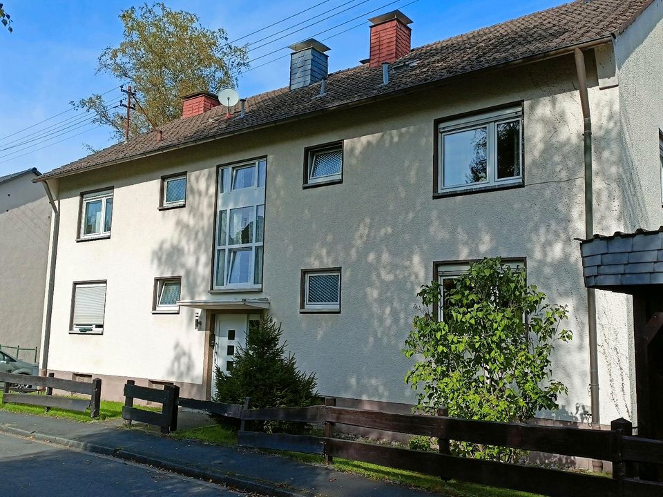 Wohnhaus mit 2*60qm, 1*120qm, ca. 700 qm ( 57080 Siegen) in Siegen