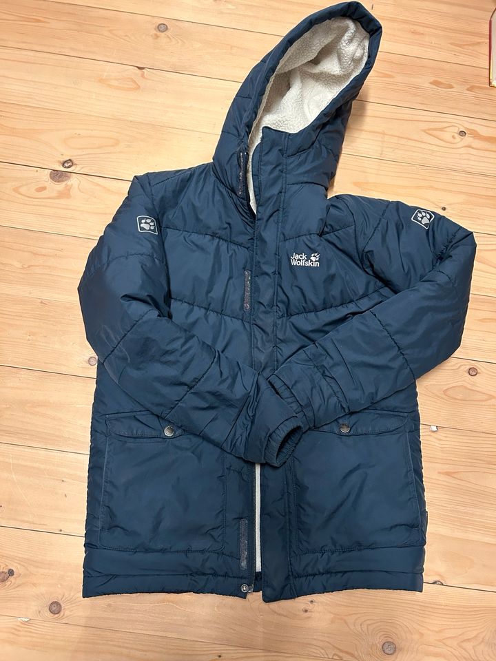 Jack Wolfskin Winterjacke 164 microguard in Weimar