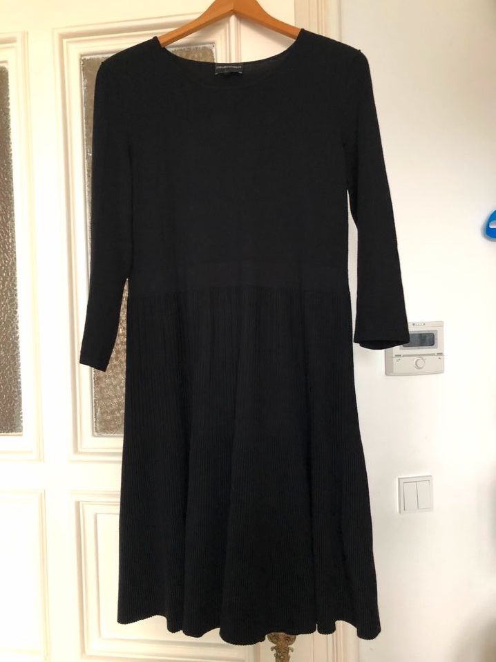 Armani Kleid schwarz Gr 40 L schwarz in Berlin