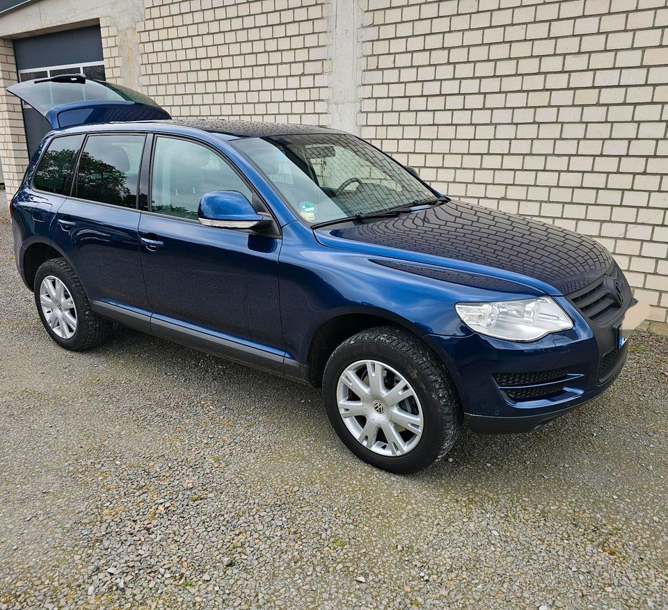 VW Touareg 7L 3.0L V6 TDI  Blau 240 PS in Viersen