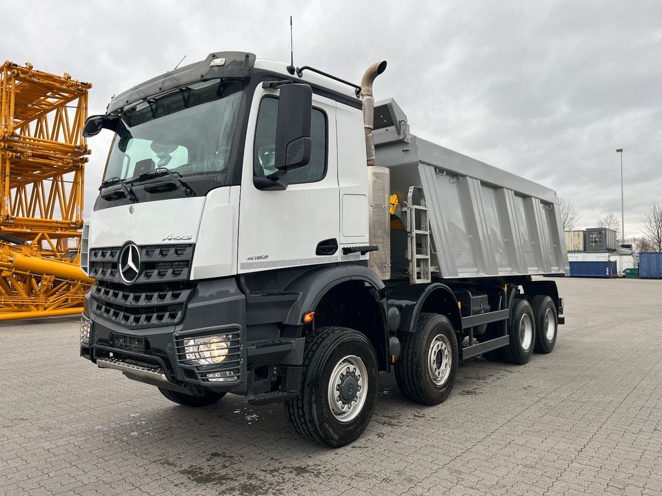 Mercedes-Benz Arocs 4153K Meiller Kipper 8x6 in Beucha