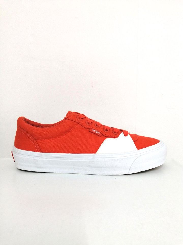 Neu Unisex Sneakers Vans Gr 39 in Ottweiler