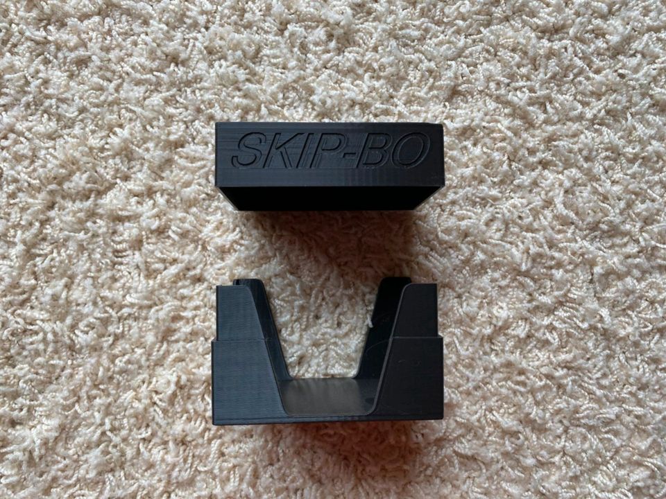 SkipBo Aufbewahrungs Box Kartenhalter Box schwarz 3D Druck Spiel in Bretzfeld