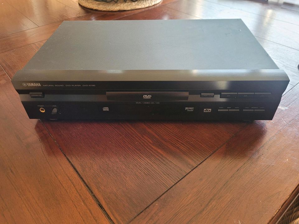 DVD Player Yamaha DVD-S 795 in Lippetal