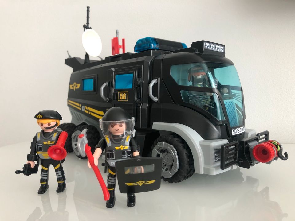 Playmobil SEK Truck mut Figuren in Krefeld