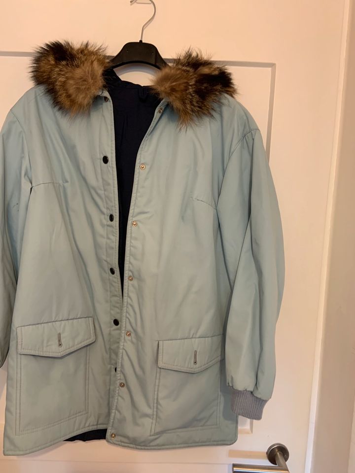 Hellblauer Mantel Parka mit Pelz Kaputze Atelier Modell Gattino in München