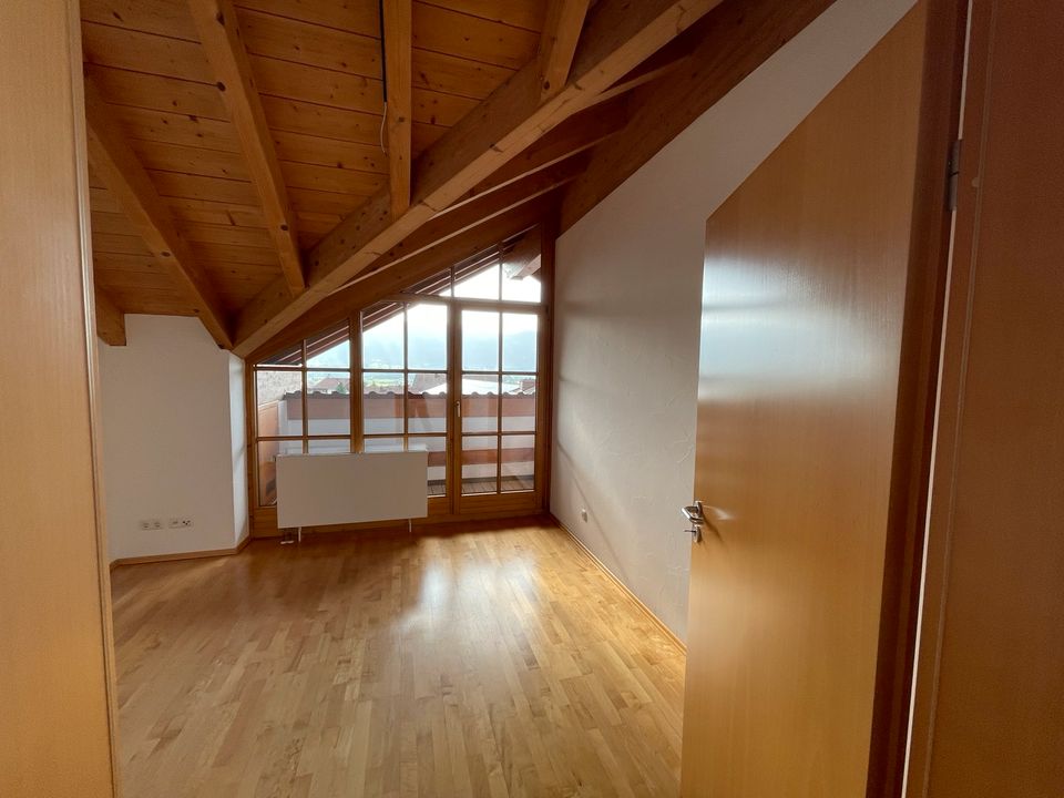 Exklusive 6-Zimmer Dachgeschosswohnung Ortsteil von Oberstdorf in Oberstdorf