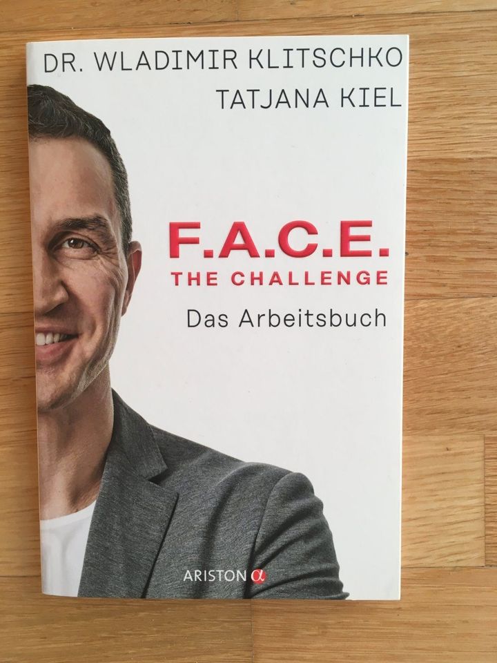 F.A.C.E. THE CHALLENGE - 2 Bücher von Dr. Wladimir Klitschko in Erlangen