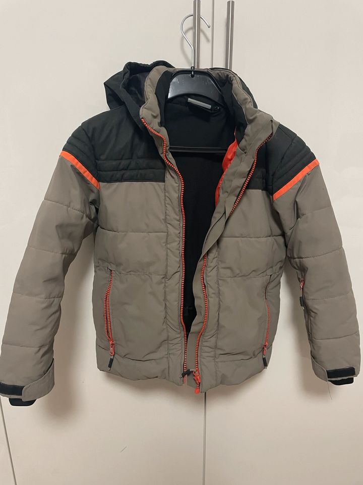 CMP Winterjacke Gr. 128 in Freiburg im Breisgau