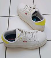 Levis Sneaker Schuhe Damen weiß Gr. 39 Neuwertig Innenstadt - Köln Altstadt Vorschau