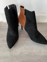 Jumex Stiefelette schwarz braun Ge. 38 Nordrhein-Westfalen - Kaarst Vorschau