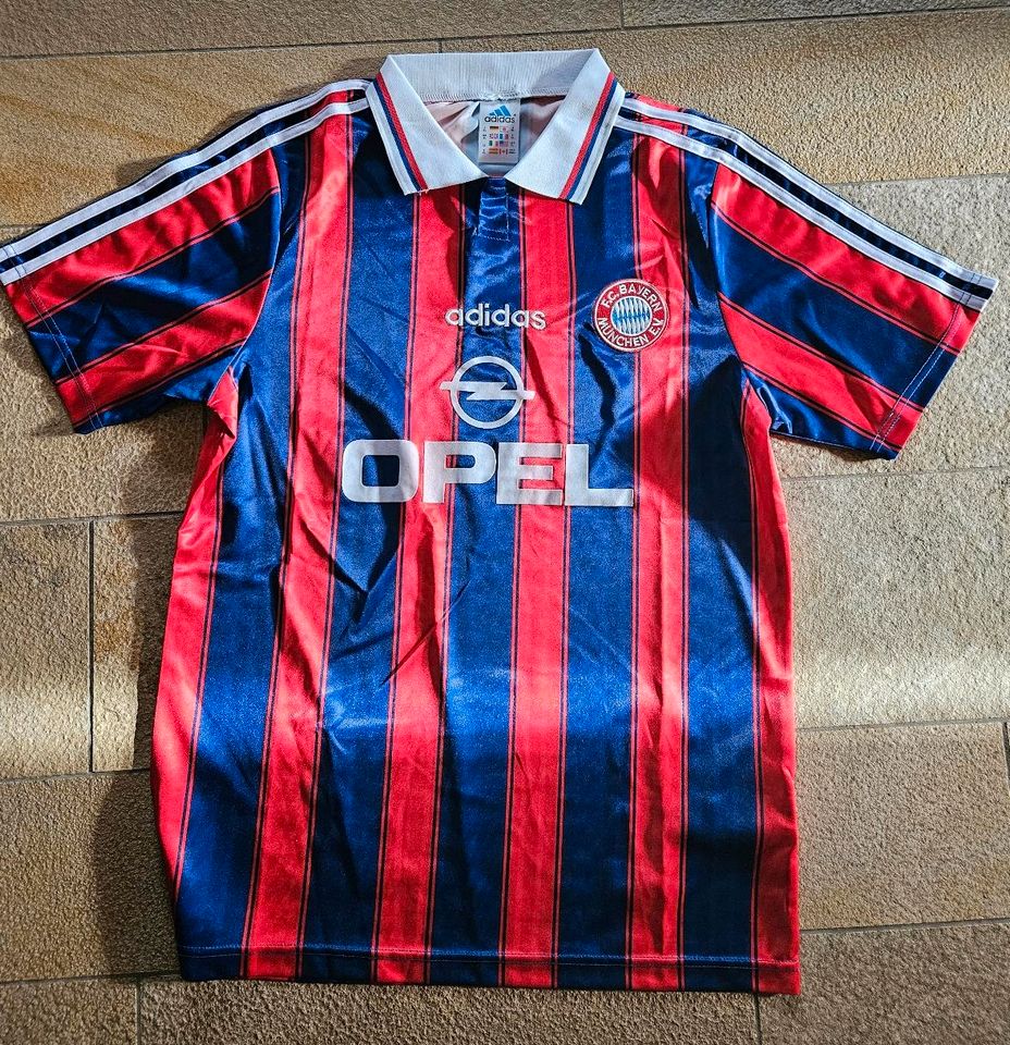 FC Bayern München 95/97 Heimtrikot Größe XL in Langquaid