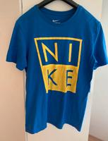 T-Shirt Kurzärmelige Shirt Gr. M Nike Sachsen - Görlitz Vorschau