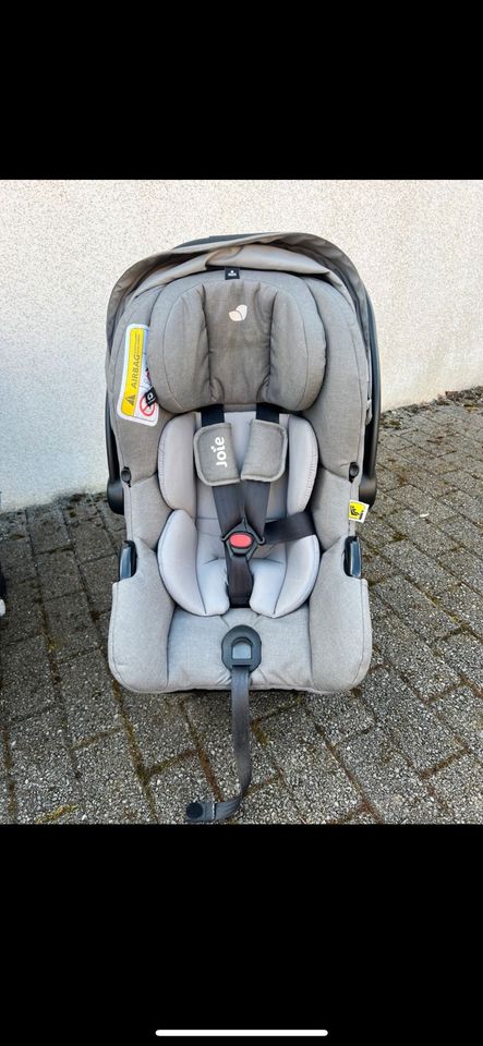 Joie Autositz mit Isofix, Kindersitz, Babyschale in Leipzig