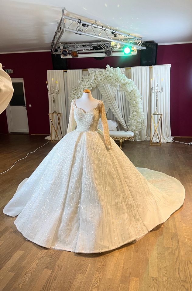 Verkaufe wunderschönes Hochzeitskleid – wie neu in Leipzig
