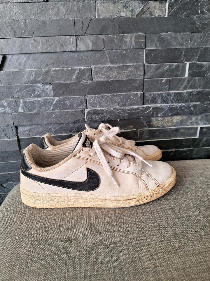 Nike Court Sneaker Sportschuhe 39 in Pirmasens